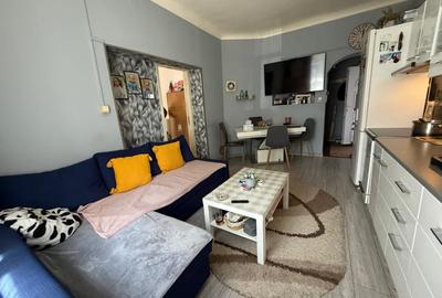 Casa cu o camere si bucatarie mare in curte comuna,  45mp utili, in zona Traian