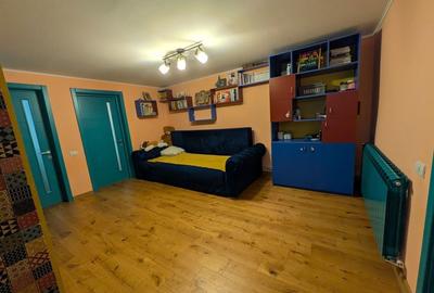 Casă cu 3 camere cu Teren 255 Mp în Central