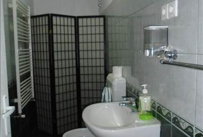 Casă individuală cu 20 camere cu Canalizare în Central - 5