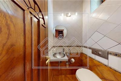 Casa de vanzare in Sibiu - individuala - 278 mp utili - - 7