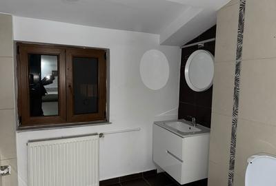 Apartament cu 4 camere decomandat în Central - 5