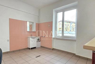 Spațiu comercial, de 28 mp, în Central