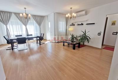 Apartament cu 3 camere decomandat în Băneasa