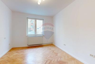 Casă cu 5 camere cu Teren 540 Mp în 13 Decembrie - 6