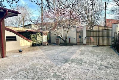 Casă cu 6 camere cu Teren 360 Mp în Andronache