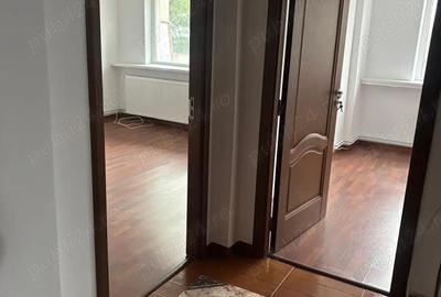 Apartament cu 3 camere decomandat în Central - 2