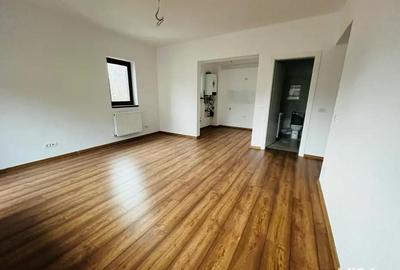 Apartament cu 4 camere decomandat în Central - 4