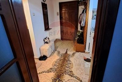 3 camere de inchiriat, zona Consul - 7