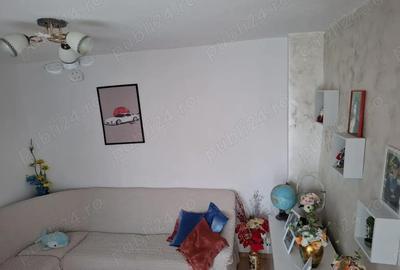 Casă cu 3 camere cu Teren 434 Mp în Ceremac - 1