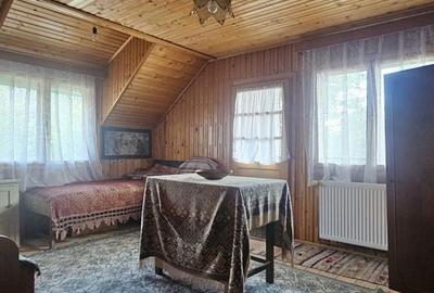 Casă cu 4 camere cu Teren 5500 Mp în Lerești - 5