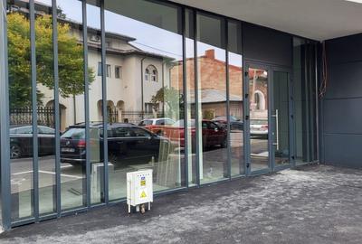 Spațiu comercial, de 320 mp, în Parcul Carol - 3