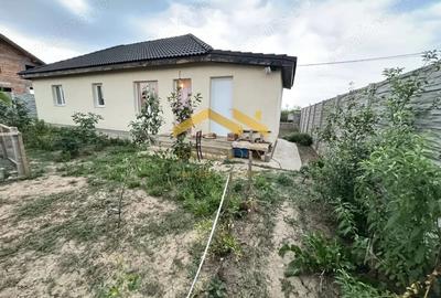 Casă cu 3 camere cu Canalizare în Remetea Mare - 11