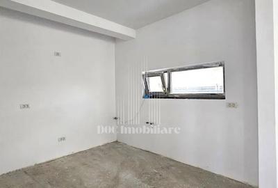 Casă cu 4 camere în Balotești
