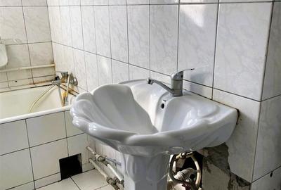 Apartament cu 3 camere în Cantemir