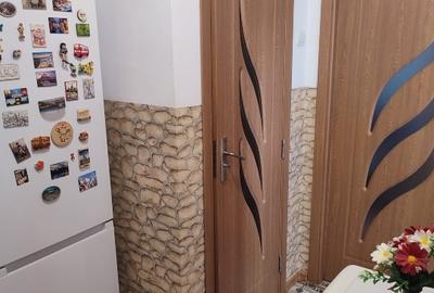 Apartament cu 3 camere semidecomadat complet utilat - 4