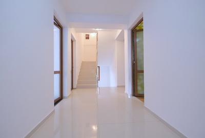 Dobroesti, Str. Doinei, vila P+E+M superba, 6 camere si 3 bai cu finisaje LUX - 3