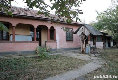 Casă cu 5 camere cu Teren 1367 Mp în Frasinu - 1