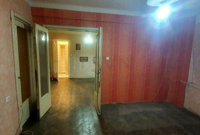 Apartament cu 3 camere decomandat în P-ța Unirii - 7