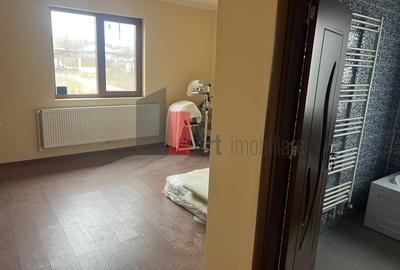 Casă individuală cu 3 camere cu Canalizare în Copăceni - 9