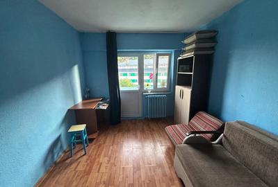 Inchiriez garsoniera decomandata, - 3