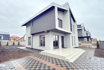 Casă cu 4 camere cu Teren 511 Mp în Cristian