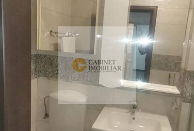 Garsonieră decomandată în Decebal