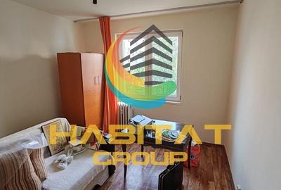 Apartament cu 3 camere decomandat în Dristor