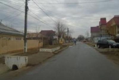 Casă cu 4 camere cu Teren 5917 Mp în Ivești - 1