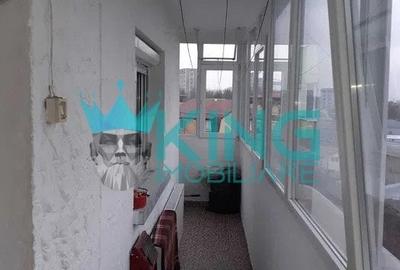 Apartament cu 3 camere semidecomandat în Colentina