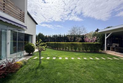 Casă cu 4 camere în Central - 1