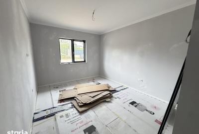 Casă cu 3 camere cu Teren 420 Mp în Central - 2