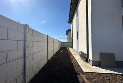 Casă individuală cu 4 camere cu Canalizare în Nord - 25