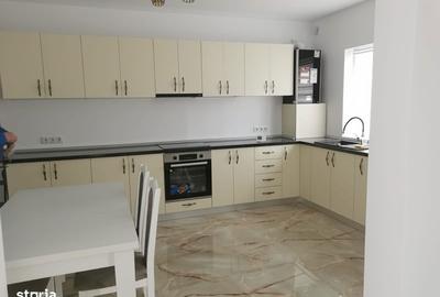 Casă cu 3 camere cu Teren 180 Mp în Central - 8