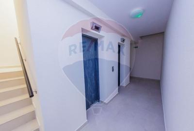 De Vanzare cu 0% Comision Apartament Disponibil in Zona Ultracentrala - 3