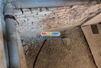 Rahova-Margeanului casa 100 mp, teren 315 mp,deschidere 13,5 ml,garaj - 44