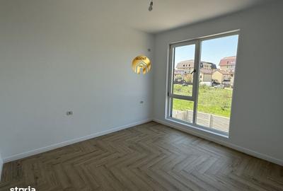 Casă cu 4 camere cu Teren 320 Mp în Central