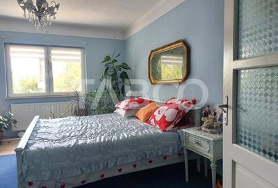 Casa de vanzare 6 camere 260 mp gradina zona foarte linistita Cisnadie - 5