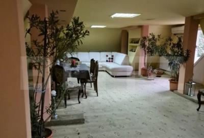 Casă cu 7 camere cu Teren 600 Mp în Chețani - 16