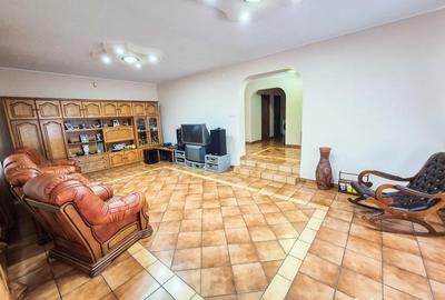 Casă cu 5 camere cu Canalizare în Prundu - 13