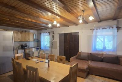 Casă cu 3 camere cu Teren 1603 Mp în Central