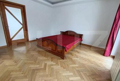 Casa Ultracentral cu 5 camere in suprafa?a de 300 mp ?i un teren de 600 mp - 16