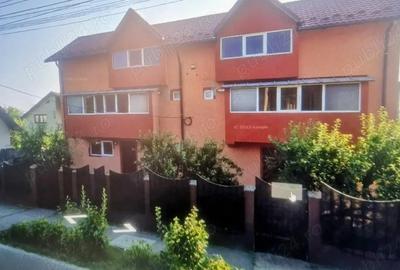 Casă cu Teren 700 Mp în Central - 2