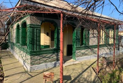 Casă individuală cu 3 camere în Grindu