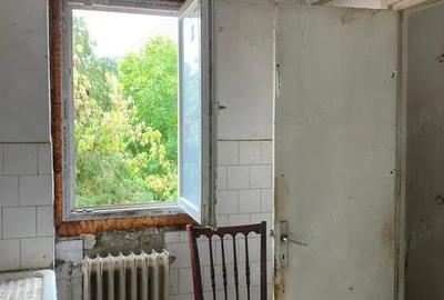 2 CAM ET.3 PROPRIETAR Blv muncii 7 Re?i?a - 3