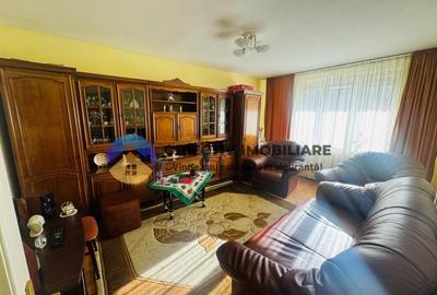 Apartament cu 4 camere decomandat în Central - 2