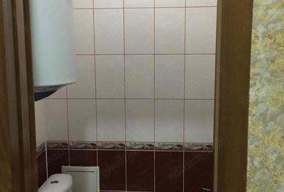 Apartament cu 3 camere în Badea Cârțan