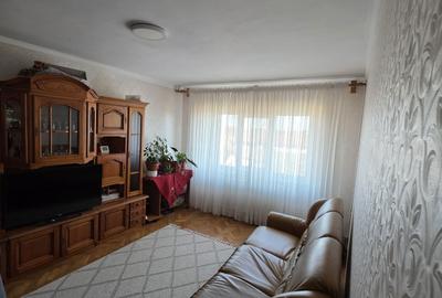 Apartament cu 2 camere decomandat în Central - 1