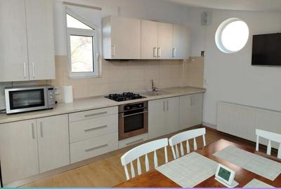 Apartament cu 3 camere decomandat în Independenței - 3