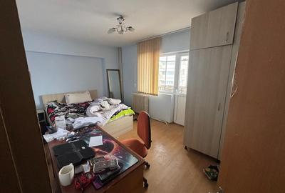 Apartament cu 3 camere, mobilat în Bd. Independenței - 1