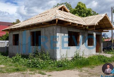 Casa de vanzare, centrala, pe str. Oituz, Bacau - 1